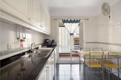Apartamento T2 para Arrendamento férias em Funchal (Se)