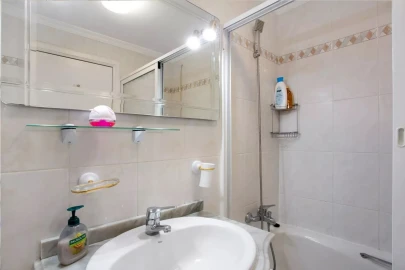 Apartamento T2 para Arrendamento férias em Funchal (Se)