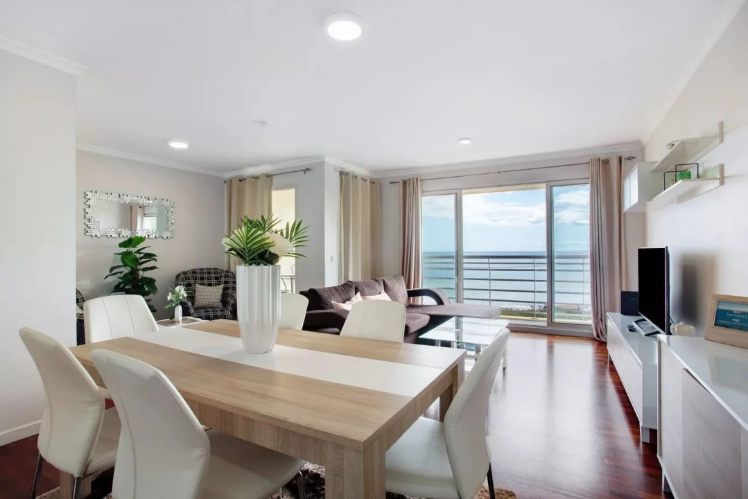 Apartamento T3 para Arrendamento férias em São Martinho Foto 1