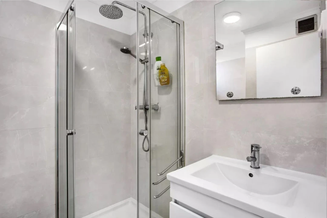 Apartamento T3 para Arrendamento férias em São Martinho Foto 16