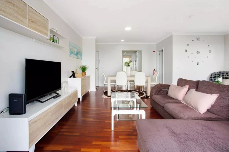 Apartamento T3 para Arrendamento férias em São Martinho Foto 6