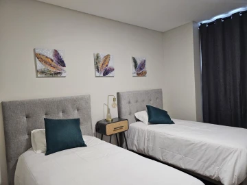 Apartamento T3 para Arrendamento férias em Funchal (Se)