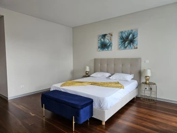 Apartamento T3 para Arrendamento férias em Funchal (Se)