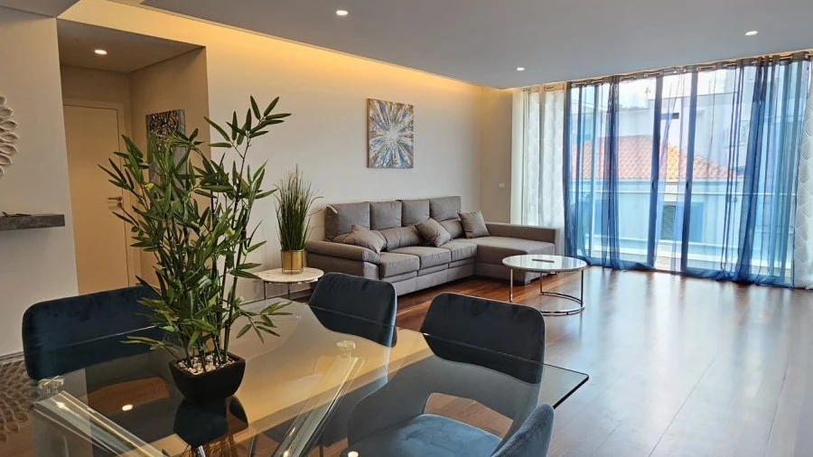 Apartamento T3 para Arrendamento férias em Funchal (Se)