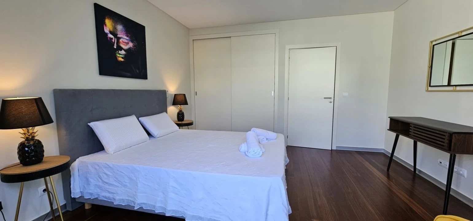 Apartamento T1 para Arrendamento férias em Funchal (Se) Foto 10