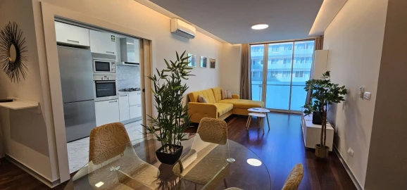Apartamento T1 para Arrendamento férias em Funchal (Se)