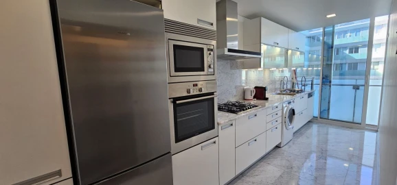 Apartamento T1 para Arrendamento férias em Funchal (Se)