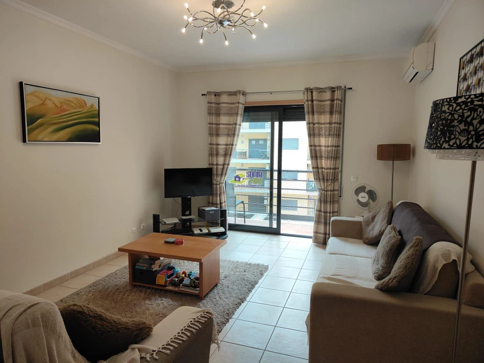 Apartamento T2 para Arrendamento férias em Armação de Pera Foto 10