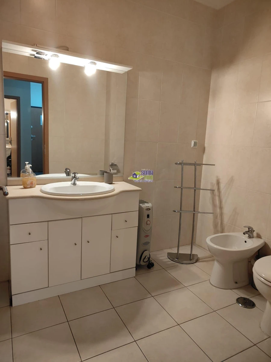 Apartamento T2 para Arrendamento férias em Armação de Pera Foto 13