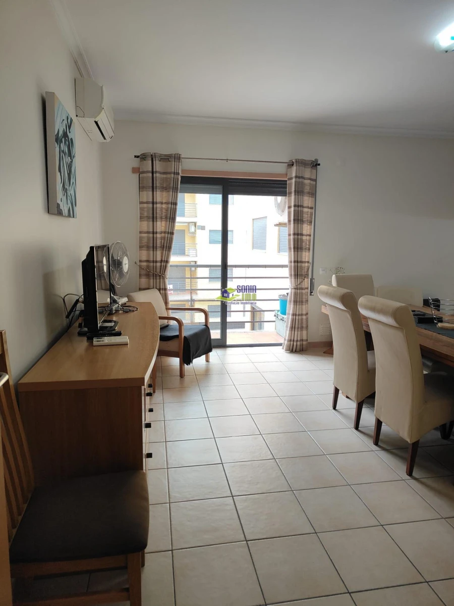 Apartamento T2 para Arrendamento férias em Armação de Pera Foto 5