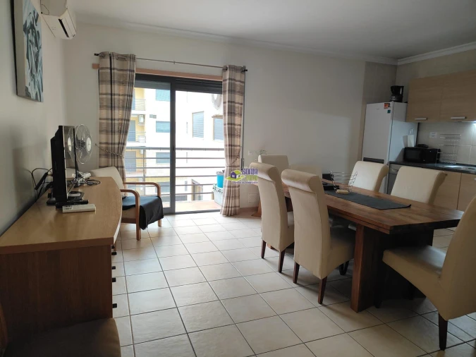 Apartamento T2 para Arrendamento férias em Armação de Pera Foto 7