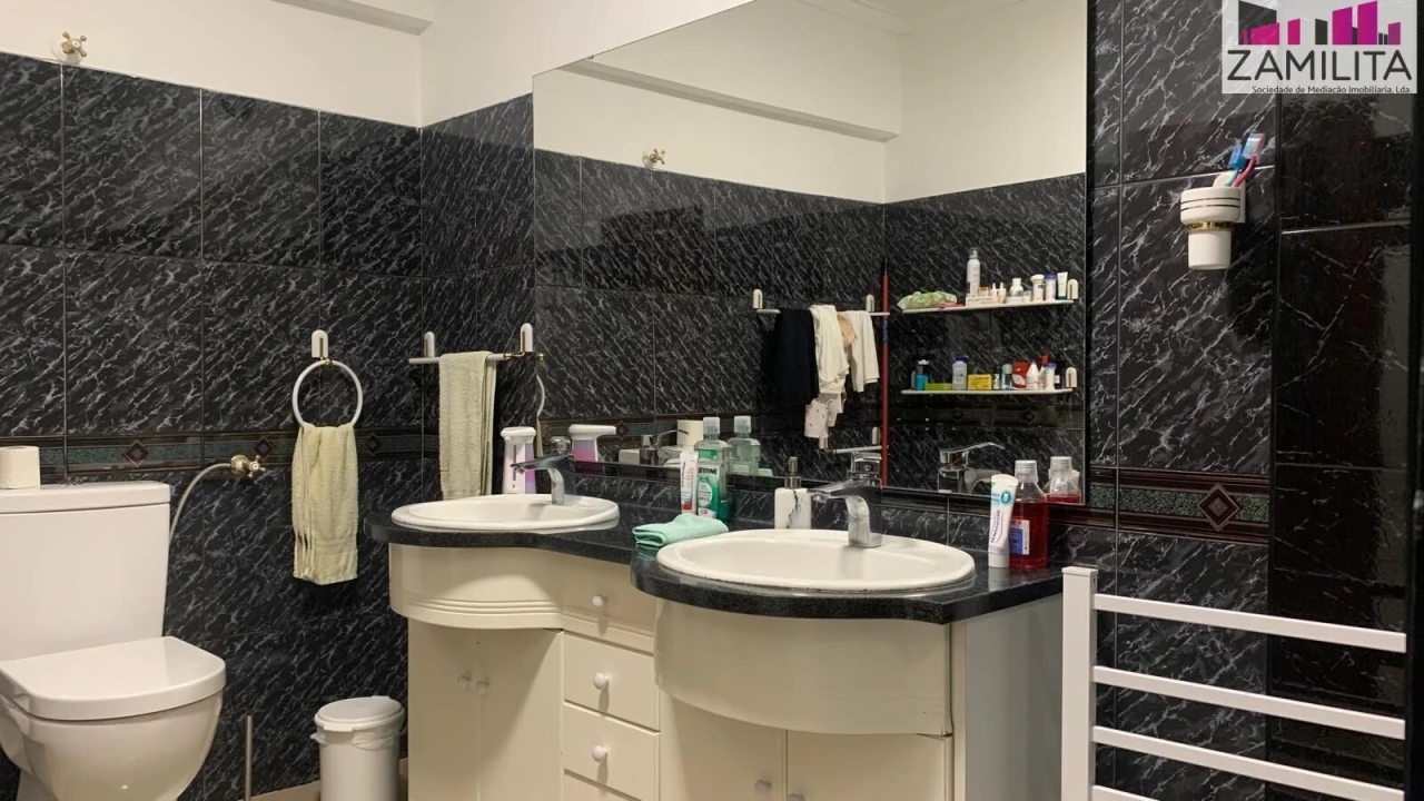 Apartamento T3 para Venda em Seixal, Arrentela e Aldeia de Paio Pires Foto 24