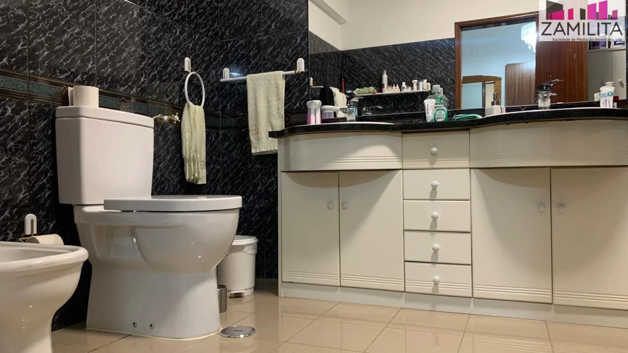 Apartamento T3 para Venda em Seixal, Arrentela e Aldeia de Paio Pires Foto 25