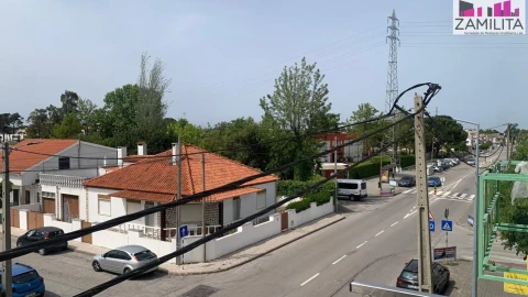 Apartamento T3 para Venda em Seixal, Arrentela e Aldeia de Paio Pires