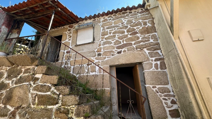 Moradia T1 para Venda em Tondela e Nandufe Foto 2