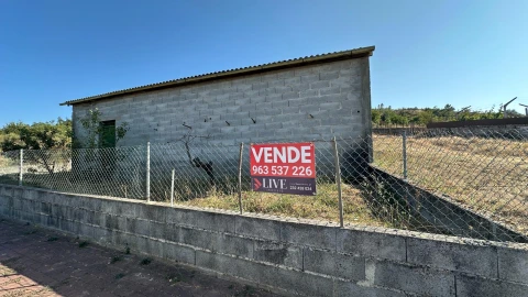 Moradia T2 para Venda em Barreiros e Cepões