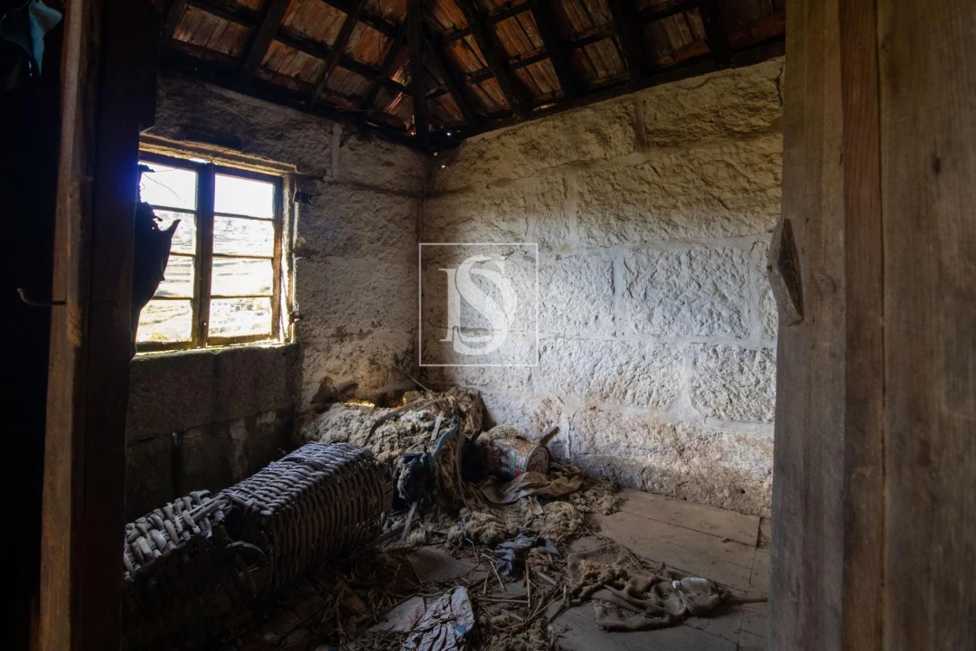 Moradia para Venda em Gestaço Foto 22