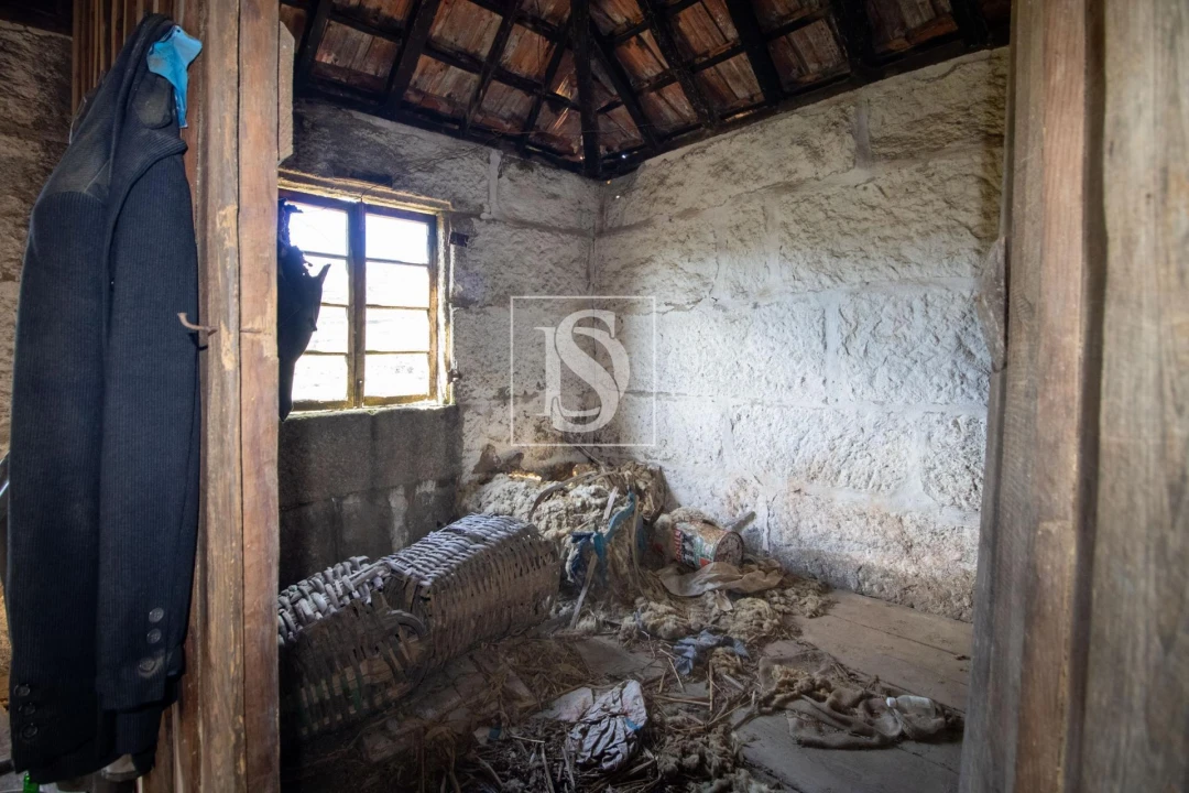 Moradia para Venda em Gestaço Foto 23