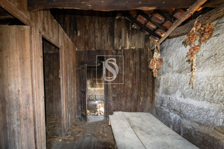 Moradia para Venda em Gestaço Foto 26