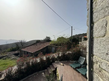 Moradia T1 para Venda em Valdreu