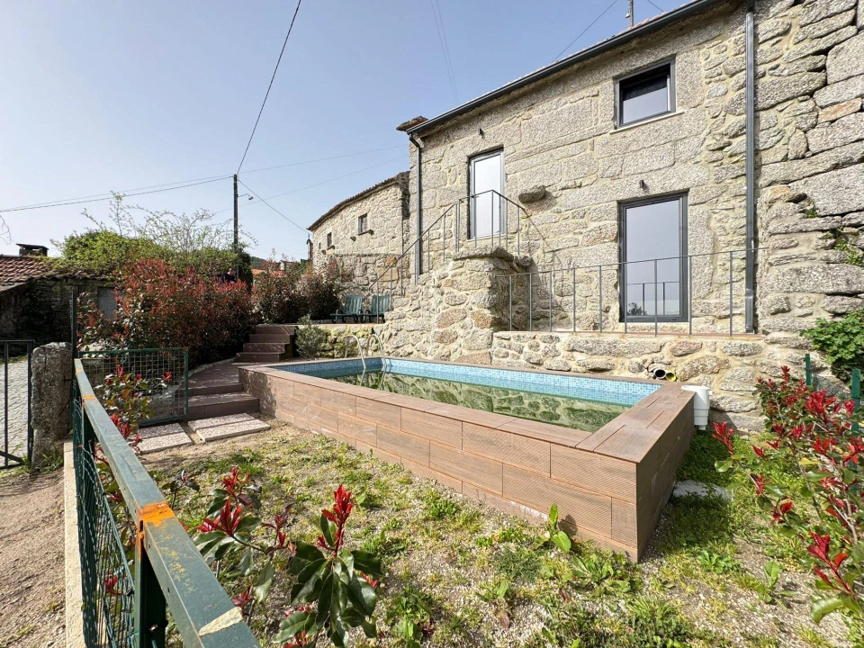 Moradia T1 para Venda em Valdreu Foto 1