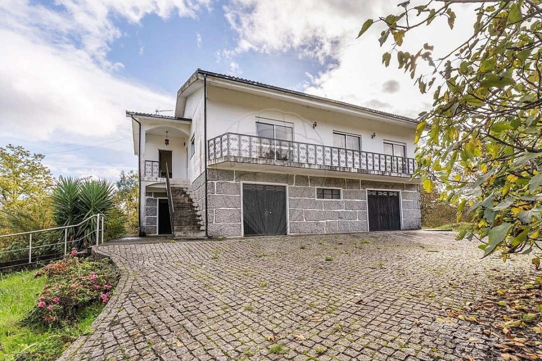 Moradia T4 para Venda em Quinchães Foto 27