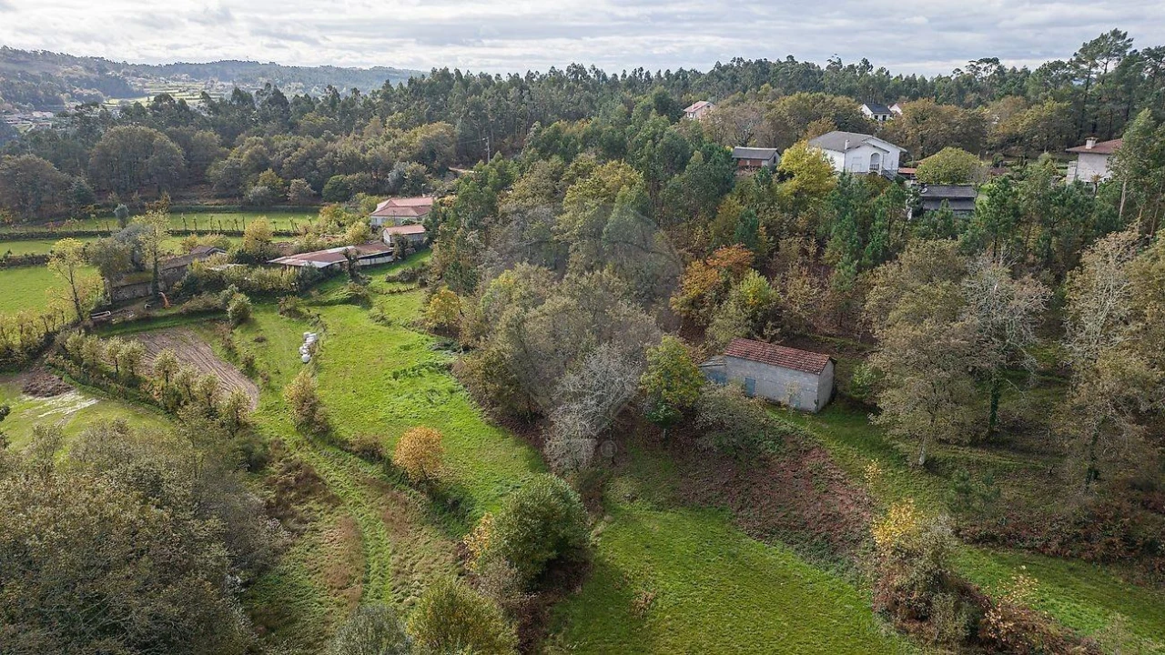 Moradia T4 para Venda em Quinchães Foto 38