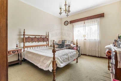 Moradia T4 para Venda em Quinchães