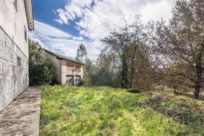 Moradia T4 para Venda em Quinchães