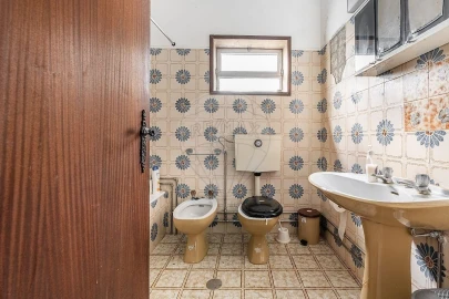 Moradia T4 para Venda em Quinchães