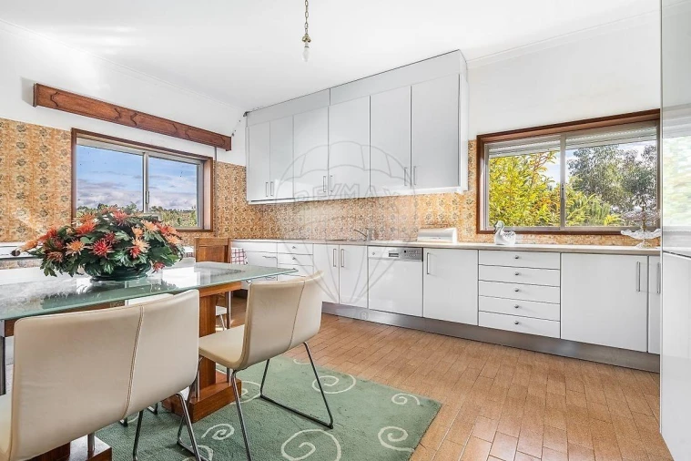 Moradia T4 para Venda em Quinchães