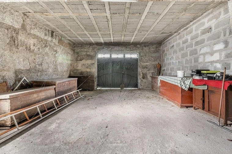 Moradia T4 para Venda em Quinchães Foto 12