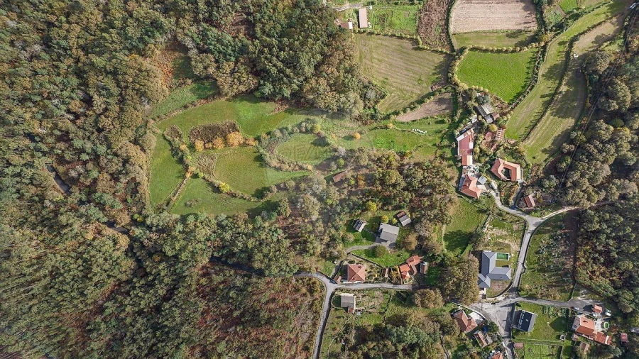 Moradia T4 para Venda em Quinchães Foto 36