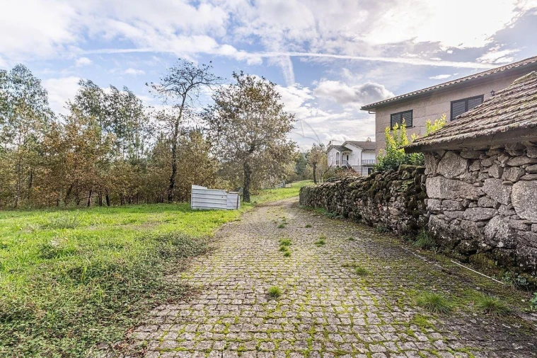 Moradia T4 para Venda em Quinchães Foto 5