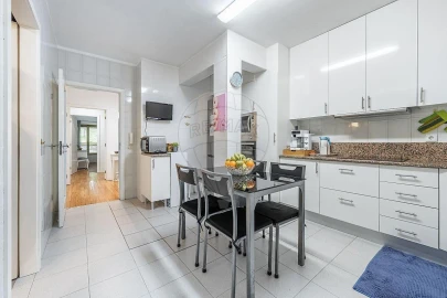 Apartamento T2 para Venda em Creixomil