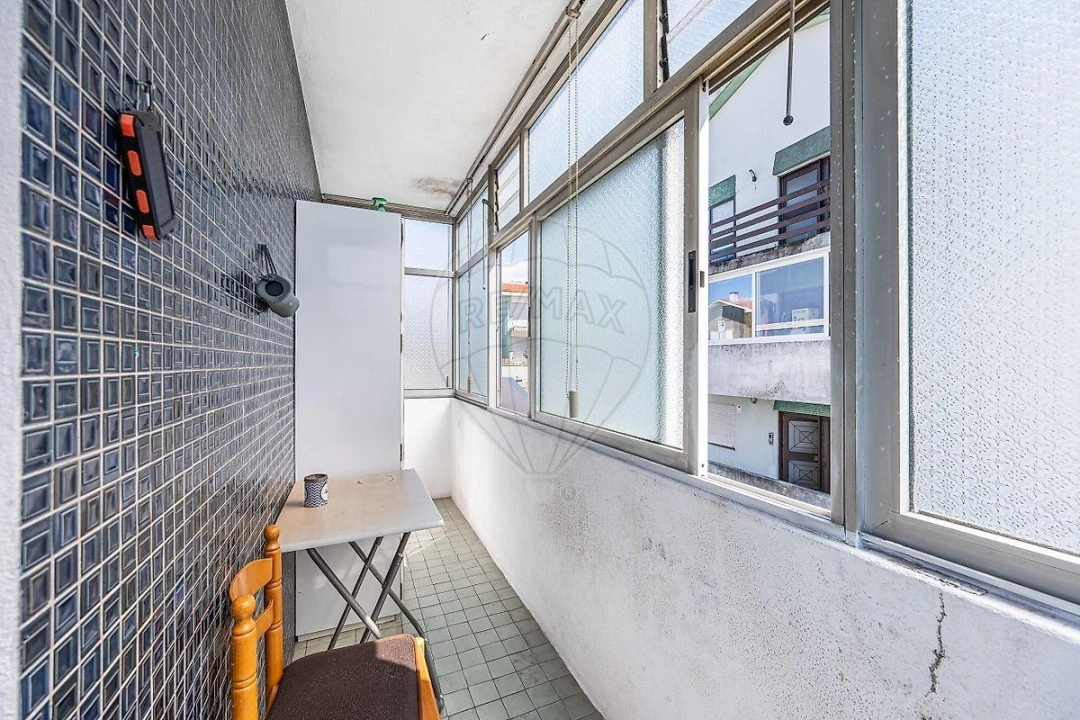 Apartamento T3 para Venda em Mafamude e Vilar do Paraíso Foto 2