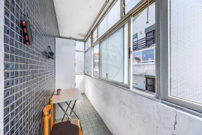 Apartamento T3 para Venda em Mafamude e Vilar do Paraíso