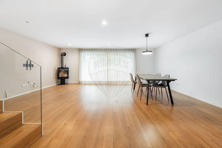 Moradia T3 para Venda em Vila Nova de Famalicão e Calendário