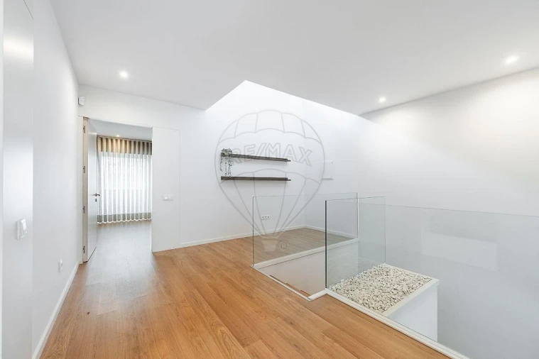 Moradia T3 para Venda em Vila Nova de Famalicão e Calendário Foto 11