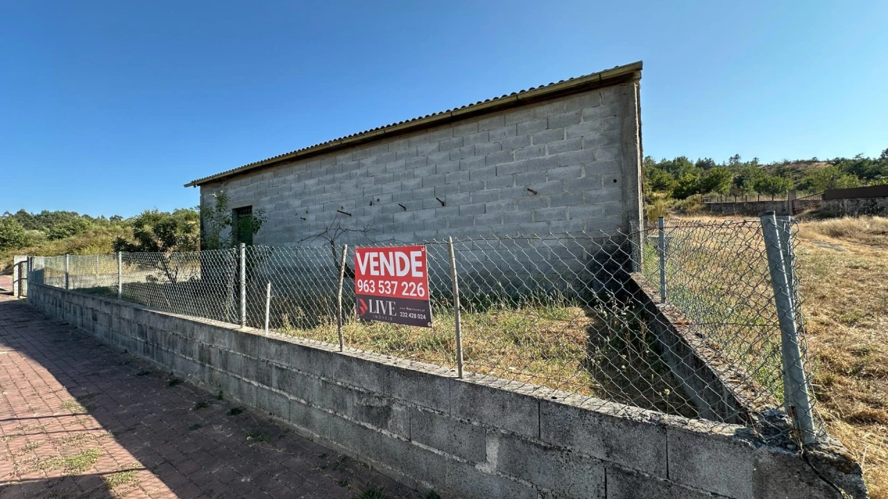 Moradia T2 para Venda em Barreiros e Cepões Foto 11