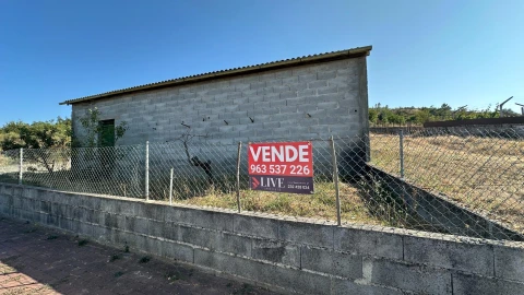 Moradia T2 para Venda em Barreiros e Cepões
