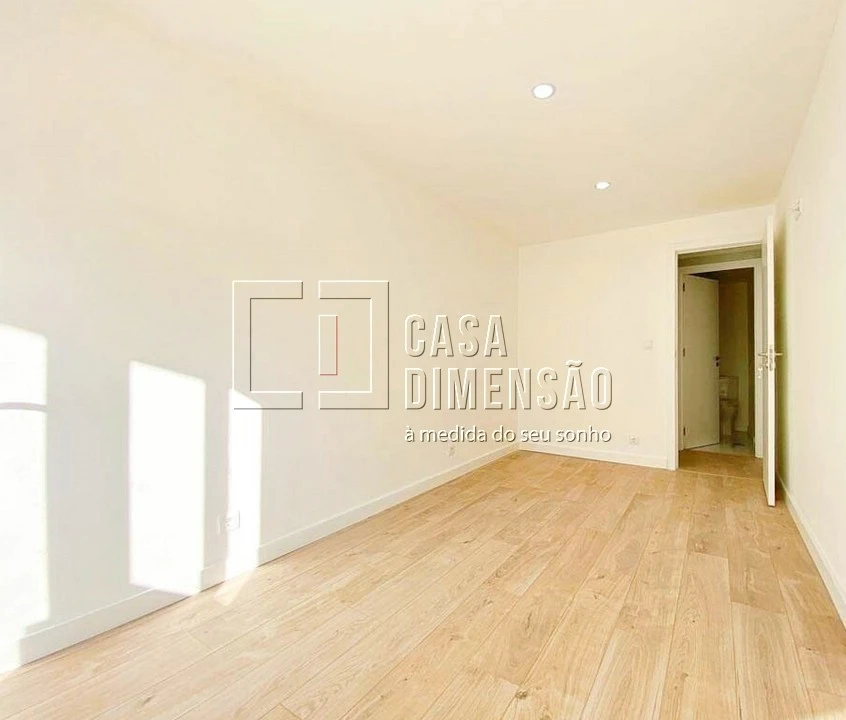 Apartamento T2 para Venda em Odivelas Foto 8