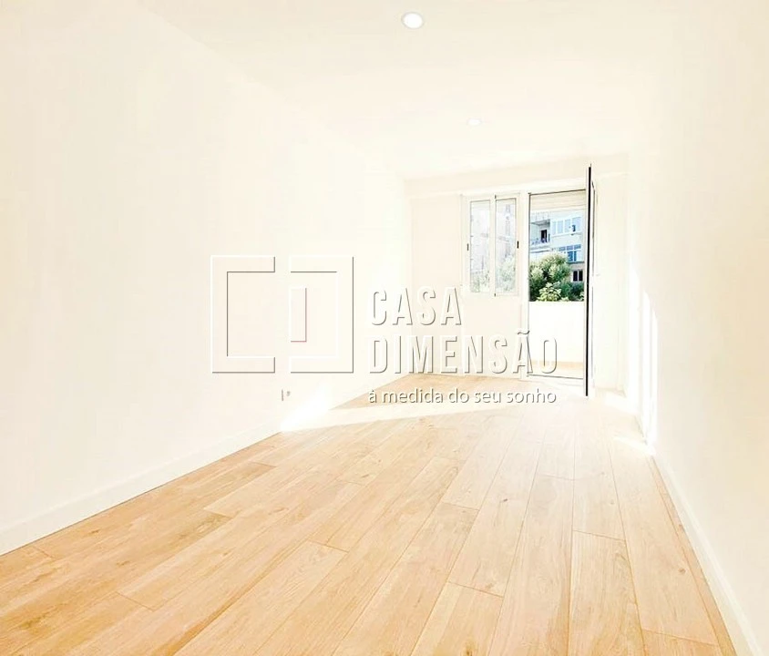 Apartamento T2 para Venda em Odivelas Foto 9