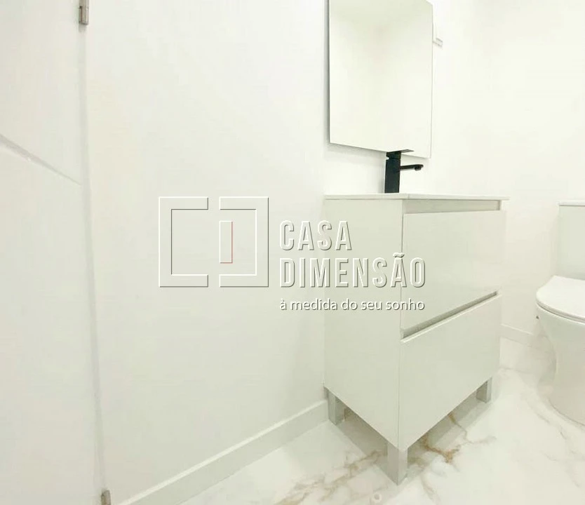 Apartamento T2 para Venda em Odivelas Foto 17