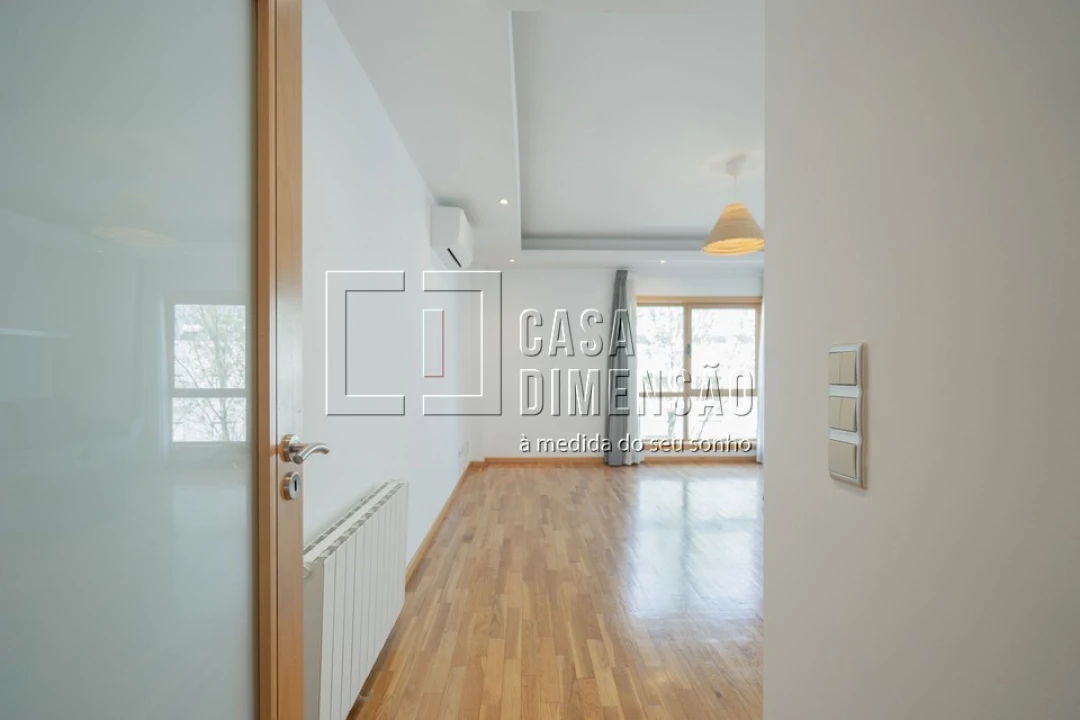 Apartamento T2 para Venda em Carnaxide e Queijas Foto 5