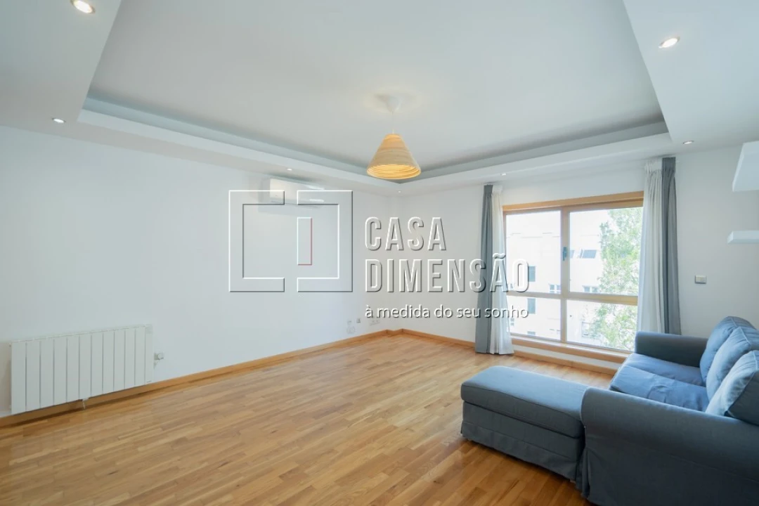 Apartamento T2 para Venda em Carnaxide e Queijas Foto 10