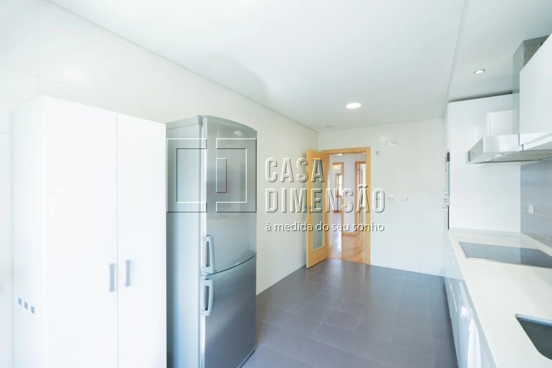 Apartamento T2 para Venda em Carnaxide e Queijas Foto 14