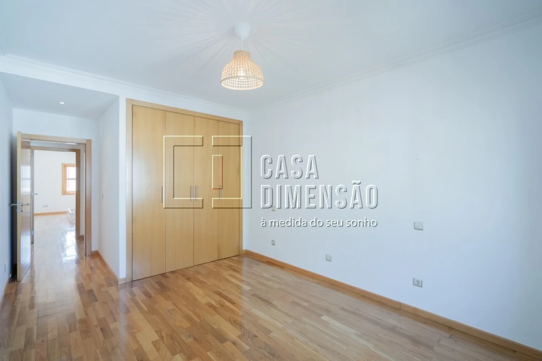 Apartamento T2 para Venda em Carnaxide e Queijas Foto 20