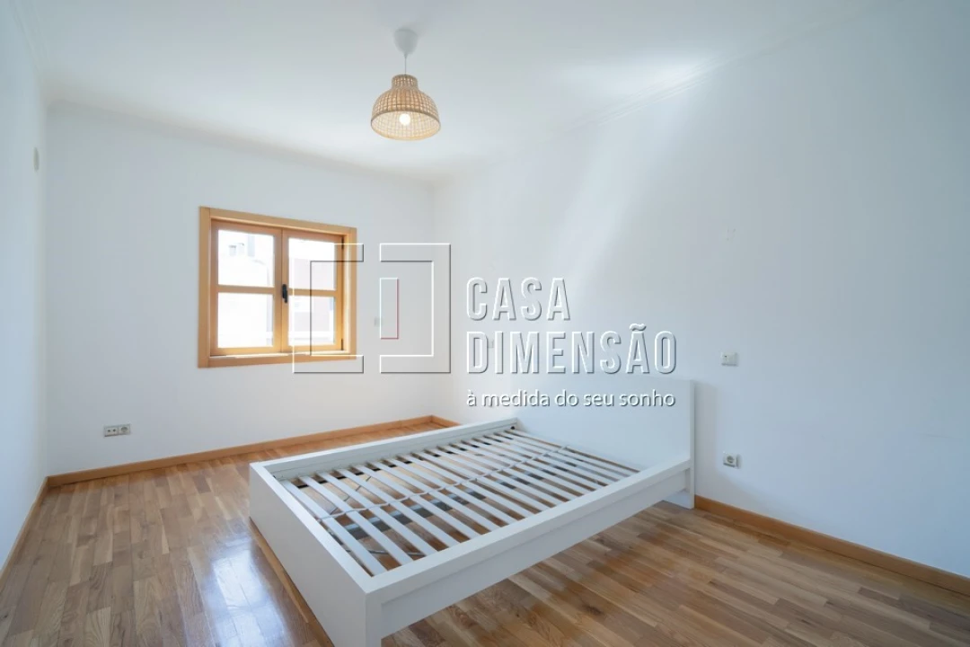 Apartamento T2 para Venda em Carnaxide e Queijas Foto 26