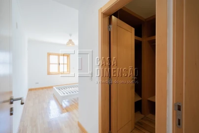 Apartamento T2 para Venda em Carnaxide e Queijas